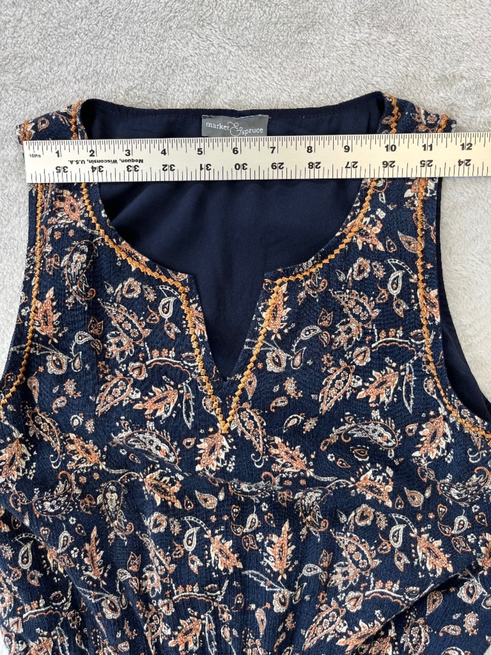 Cottagecore Sleeveless Embroidered Sundress Market & Spruce V Neck Cinched Waist - Picture 5 of 15